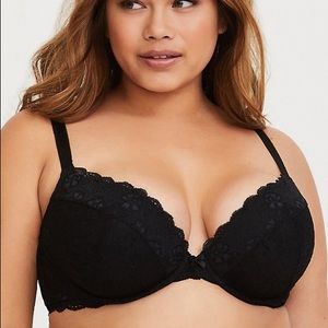 Black lace plunge bra